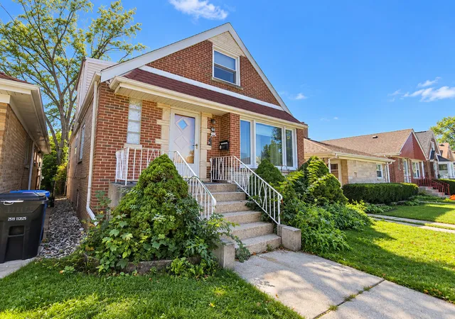 Photo 3 of Single family home for sale at 6059 W Lawrence Ave, Chicago, IL 60630 | MLS# 12785515 | Listing updated on 2026-10-21