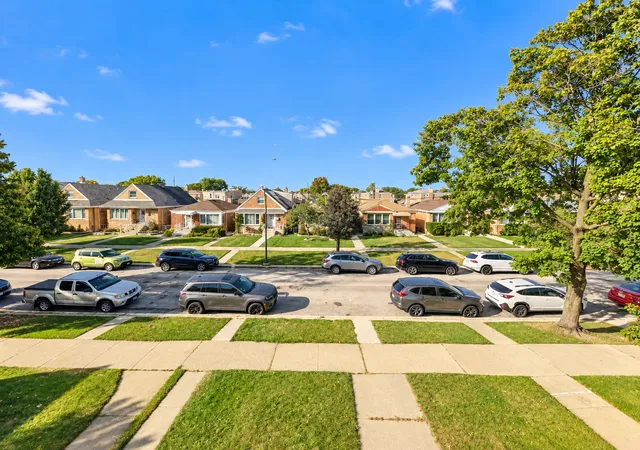 Photo 3 of Single family home for sale at 6059 W Lawrence Ave, Chicago, IL 60630 | MLS# 12785515 | Listing updated on 2026-10-21