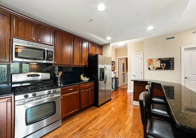 Listing Photo 3 - Condo for sale in building located at 1200 N Foxdale Dr, Addison, IL 60101 - Unit #110