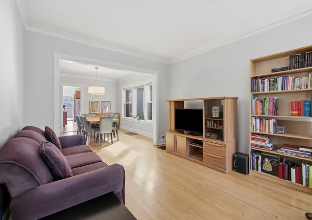 Photo 4 of Single family home for sale at 920 Wisconsin Ave, Oak Park, IL 60304 | MLS# 12785550 | Listing updated on 2026-10-22