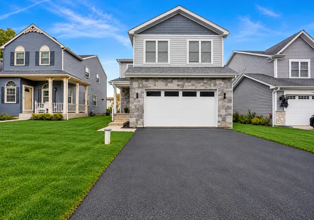 Photo 2 of Single family home for sale at 23455 N Overhill Dr, Lake Zurich, IL 60047 | MLS# 12785600 | Listing updated on 2026-10-22