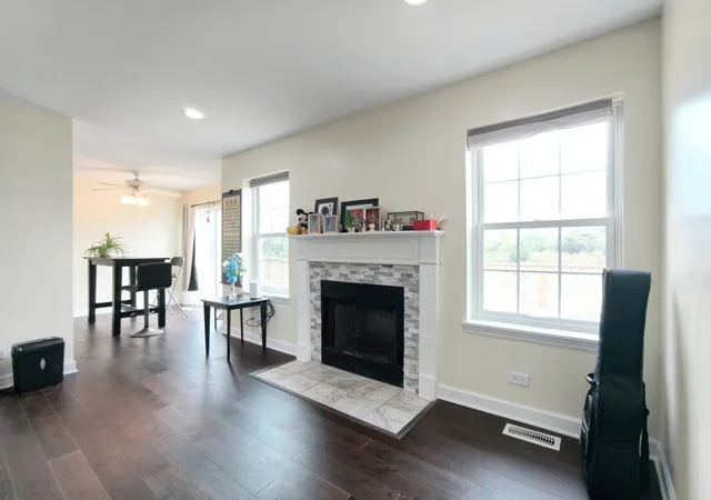 Photo 4 of Townhouse for sale at 230 Carlisle Ave, Westmont, IL 60559 | MLS# 12785603 | Listing updated on 2026-10-14