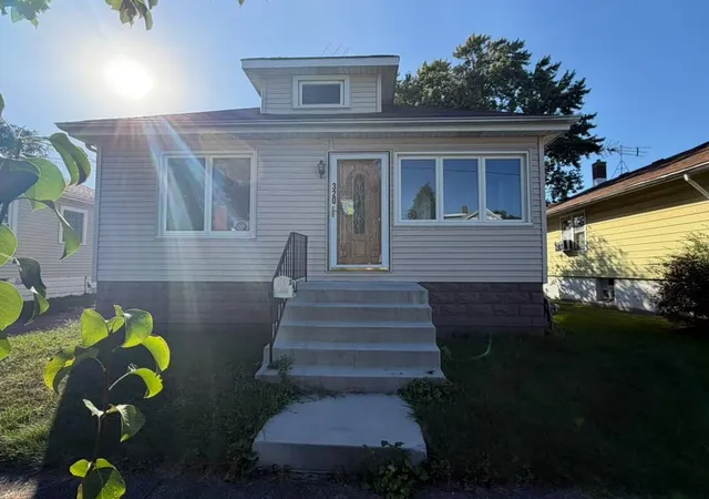 Photo 1 of Single family home for sale at 320 Blackstone St, Thornton, IL 60476 | MLS# 12785614 | Listing updated on 2026-10-22