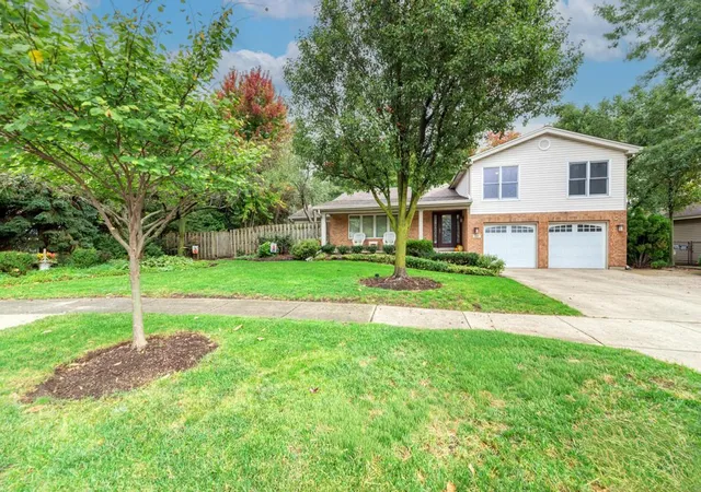 Photo 2 of Single family home for sale at 111 Norton Dr, Bloomingdale, IL 60108 | MLS# 12785666 | Listing updated on 2026-10-22