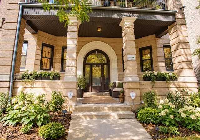 Photo 1 of Condo for sale at 842 W Belle Plaine Ave #GW, Chicago, IL 60613 | MLS# 12785678 | Listing updated on 2026-10-20