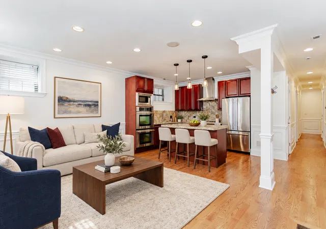 Photo 2 of Condo for sale at 842 W Belle Plaine Ave #GW, Chicago, IL 60613 | MLS# 12785678 | Listing updated on 2026-10-20
