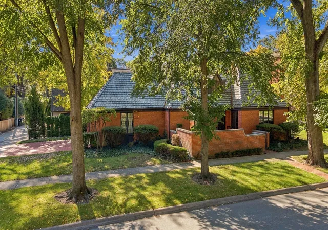 Single family home for sale at 1821 Arthur St, Park Ridge, IL 60068 | MLS# 12785679