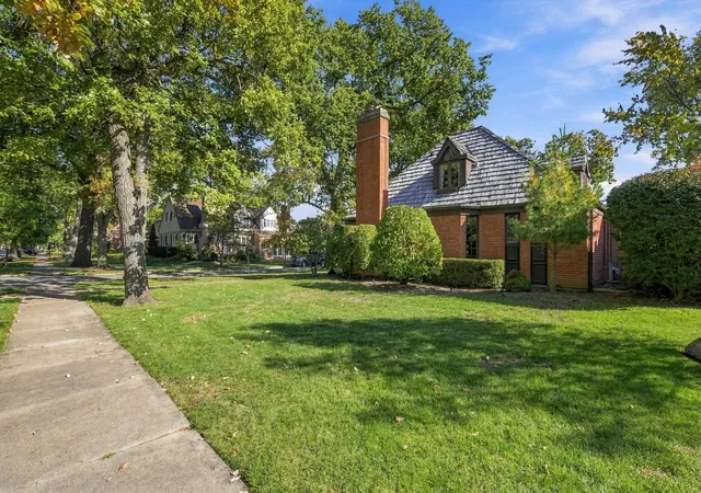 Photo 3 of Single family home for sale at 1821 Arthur St, Park Ridge, IL 60068 | MLS# 12785679 | Listing updated on 2026-10-29