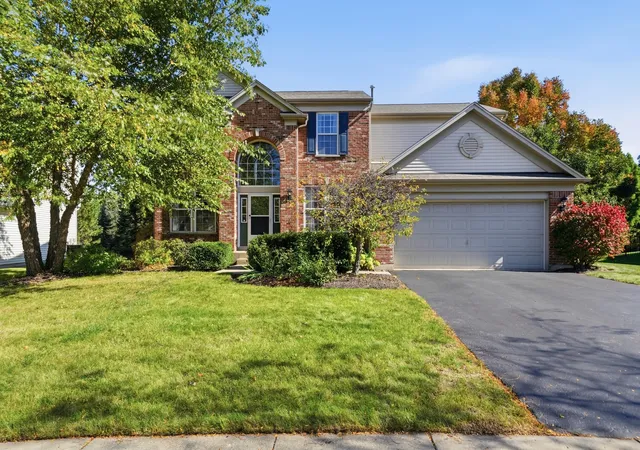Photo 1 of Single family home for sale at 36647 N Yew Tree Dr, Lake Villa, IL 60046 | MLS# 12785680 | Listing updated on 2026-10-21