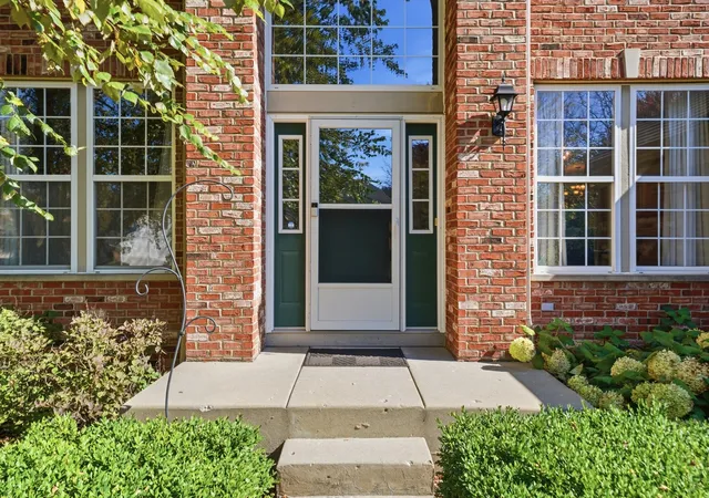 Photo 3 of Single family home for sale at 36647 N Yew Tree Dr, Lake Villa, IL 60046 | MLS# 12785680 | Listing updated on 2026-10-21