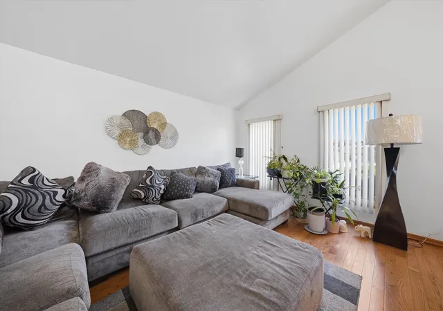 Photo 1 of Single family home for sale at 272 Cornell Ave, Calumet City, IL 60409 | MLS# 12785682 | Listing updated on 2026-10-22