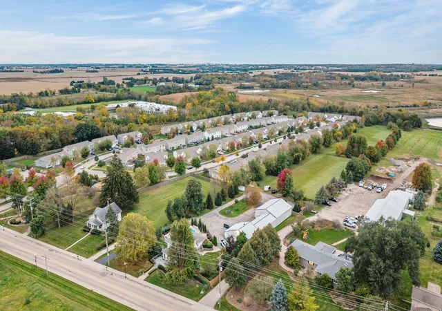 Photo 38 of Townhouse for sale at 184 Maryland Ln, Pingree Grove, IL 60140 | MLS# 12785687 | Listing updated on 2026-10-22