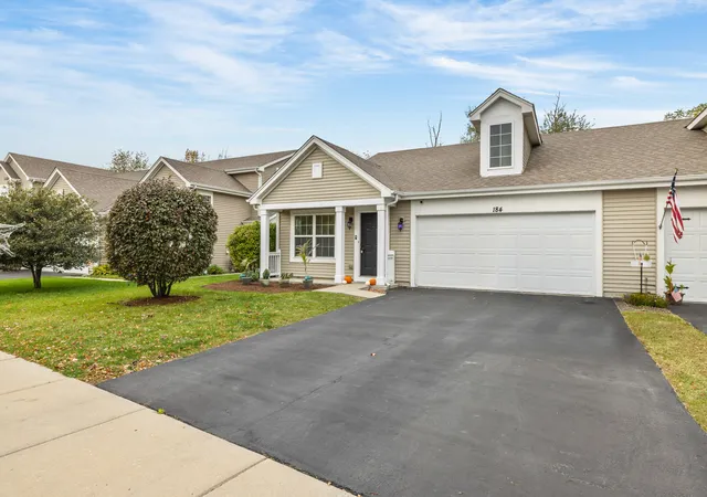Photo 4 of Townhouse for sale at 184 Maryland Ln, Pingree Grove, IL 60140 | MLS# 12785687 | Listing updated on 2026-10-22