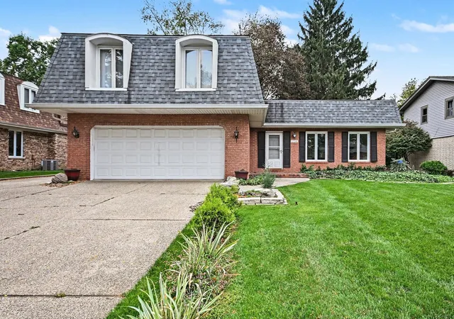 Single family home for sale at 12516 S Nashville Ave, Palos Heights, IL 60463 | MLS# 12785699