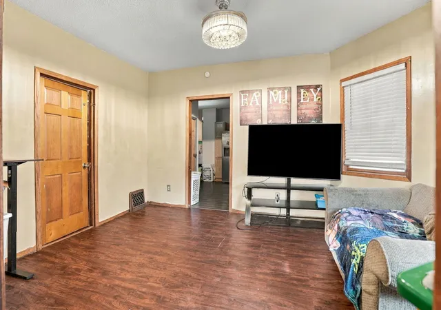 Photo 1 of House for sale at 1828 W 6th Street, Davenport, IA 52802 | MLS# 12785709 | Listing updated on 2026-10-21