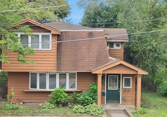 Photo 2 of Single family home for sale at 120 Roosevelt Ave, Wauconda, IL 60084 | MLS# 12785717 | Listing updated on 2026-10-16