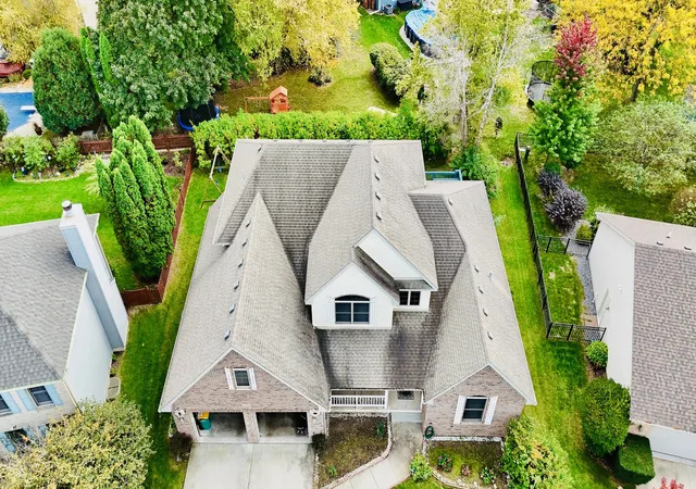Photo 3 of Single family home for sale at 1222 Bristol Dr W, Sycamore, IL 60178 | MLS# 12785736 | Listing updated on 2026-10-22