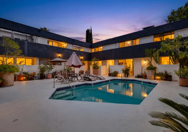 Photo 4 of Condo for sale at 5142 Zelzah Ave #25, Encino, CA 91316 | MLS# 12785739 | Listing updated on 2026-10-22