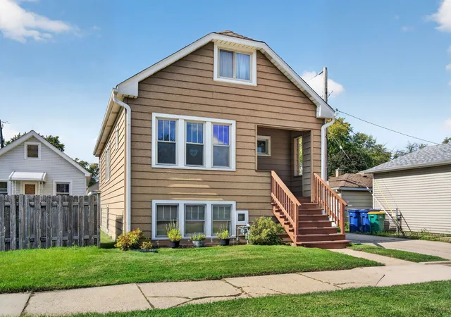 Photo 2 of Single family home for sale at 4112 Ridgeland Ave, Stickney, IL 60402 | MLS# 12785743 | Listing updated on 2026-10-20