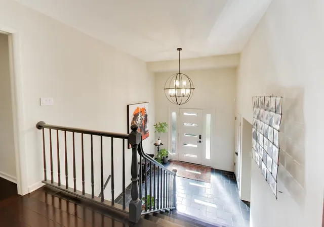 Photo 3 of Single family home for sale at 798 Timber Hl Rd, Highland Park, IL 60035 | MLS# 12785762 | Listing updated on 2026-10-27