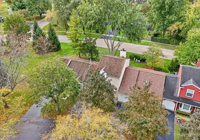 Photo 2 of Townhouse for sale at 763 Nantucket Way #763, Island Lake, IL 60042 | MLS# 12785763 | Listing updated on 2026-10-23