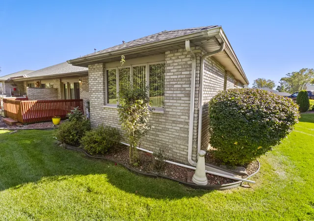 Photo 3 of House for sale at 9 Hilgert Ct, Grant Park, IL 60940 | MLS# 12785765 | Listing updated on 2026-10-15