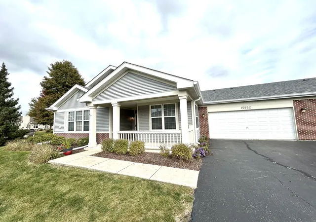Photo 2 of Townhouse for sale at 15952 Buckner Pond Way, Crest Hill, IL 60403 | MLS# 12785773 | Listing updated on 2026-10-21