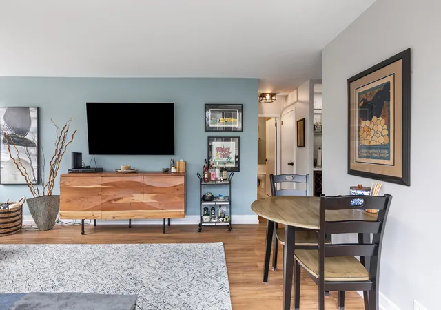 Photo 3 of Condo for sale at 70 W Burton Pl #305F, Chicago, IL 60610 | MLS# 12785776 | Listing updated on 2026-10-20