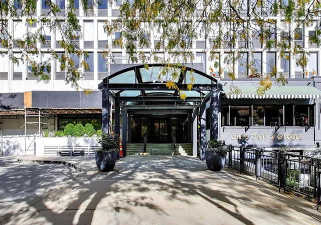 Photo 3 of Condo for sale at 444 W Fullerton Pkwy #2006, Chicago, IL 60614 | MLS# 12785779 | Listing updated on 2026-10-22