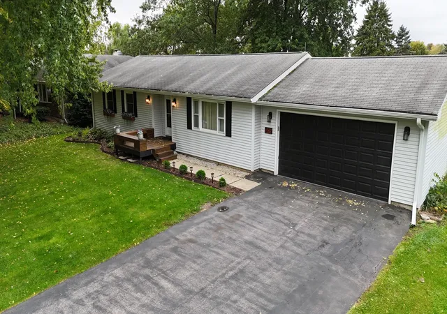 Photo 2 of Single family home for sale at 306 S 6th Street, Kirkland, IL 60146 | MLS# 12785783 | Listing updated on 2026-10-22