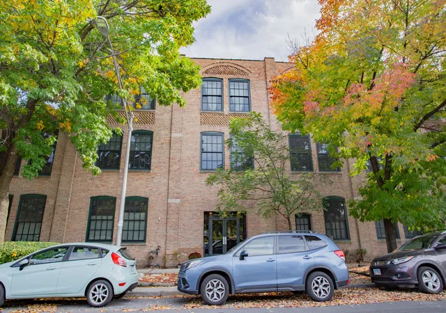 Photo 2 of Condo for sale at 5235 N Ravenswood Ave #11, Chicago, IL 60640 | MLS# 12785786 | Listing updated on 2026-10-22