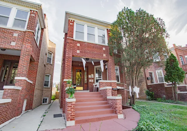 Photo 1 of Multi family home for sale at 4923 W Cullom Ave, Chicago, IL 60641 | MLS# 12785787 | Listing updated on 2026-10-21
