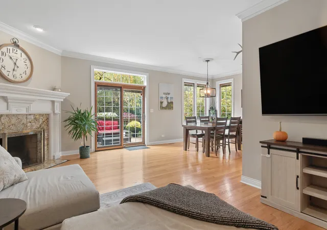 Photo 3 of Townhouse for sale at 90 Waters Edge Ct, Glen Ellyn, IL 60137 | MLS# 12785789 | Listing updated on 2026-10-20