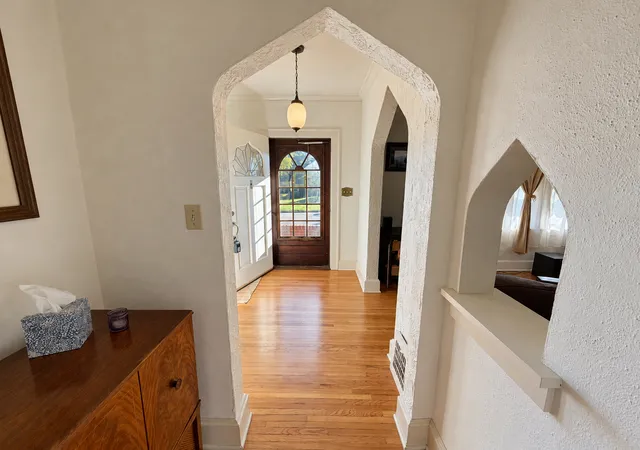 Photo 3 of Single family home for sale at 4704 Illinois St, Loves Park, IL 61111 | MLS# 12785797 | Listing updated on 2026-10-29