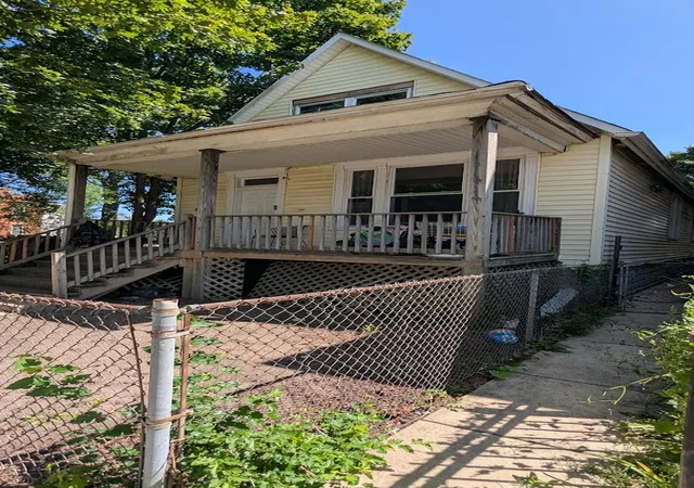 Photo 1 of Single family home for sale at 11839 S State St, Chicago, IL 60628 | MLS# 12785812 | Listing updated on 2026-10-15