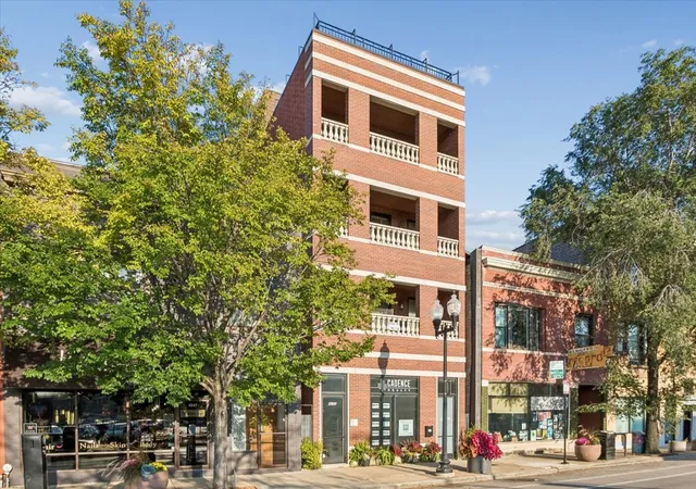 Condo for sale at 4245 N Lincoln Ave #4, Chicago, IL 60618 | MLS# 12785816