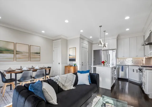Photo 3 of Condo for sale at 4245 N Lincoln Ave #4, Chicago, IL 60618 | MLS# 12785816 | Listing updated on 2026-10-23