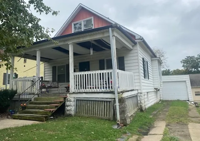 Single family home for sale at 603 S Clinton St, Bloomington, IL 61701 | MLS# 12785820