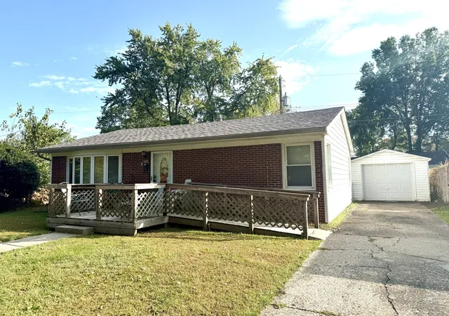 Single family home for sale at 903 Boston Rd, Marion, IL 62959 | MLS# 12785824
