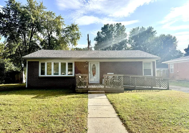 Photo 1 of Single family home for sale at 903 Boston Rd, Marion, IL 62959 | MLS# 12785824 | Listing updated on 2026-10-24