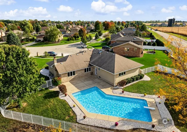 Photo 2 of Single family home for sale at 15124 Sulky Dr, Homer Glen, IL 60491 | MLS# 12785832 | Listing updated on 2026-10-20
