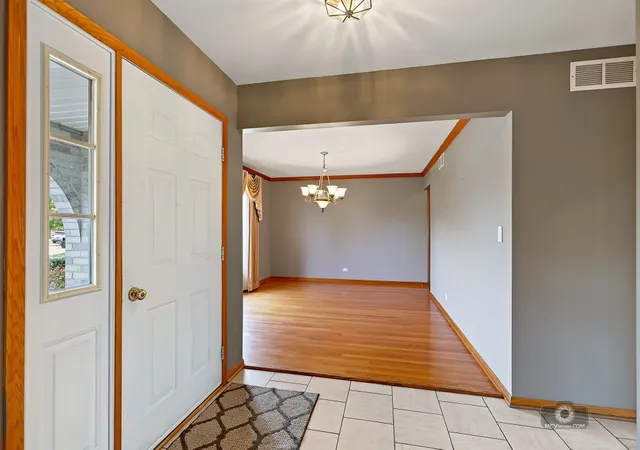 Photo 3 of Single family home for sale at 15124 Sulky Dr, Homer Glen, IL 60491 | MLS# 12785832 | Listing updated on 2026-10-20
