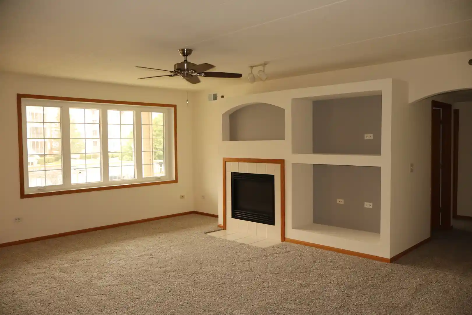 Listing Photo 2 - Condo for sale in 7927 Trinity Cir located at 7927 Trinity Cir, Tinley Park, IL 60487 - Unit #1NE