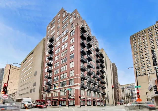 Photo 1 of Condo for sale at 547 S Clark St #401, Chicago, IL 60605 | MLS# 12785846 | Listing updated on 2026-10-20