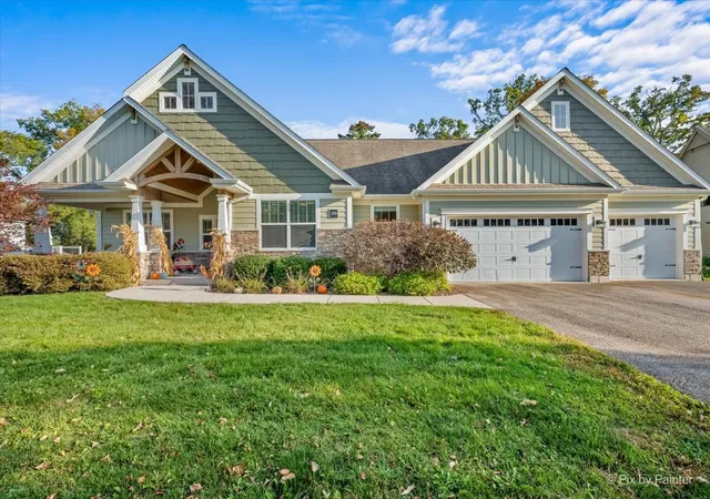 Photo 1 of Single family home for sale at 209 Burr Oak Cir, Elgin, IL 60124 | MLS# 12785848 | Listing updated on 2026-10-23