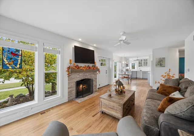 Photo 3 of Single family home for sale at 2542 S 6th Avenue, North Riverside, IL 60546 | MLS# 12785850 | Listing updated on 2026-10-21