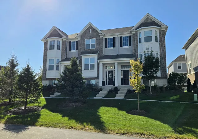 Photo 3 of Townhouse for sale at 12702 W Waveland Ct, Homer Glen, IL 60491 | MLS# 12785857 | Listing updated on 2026-10-22
