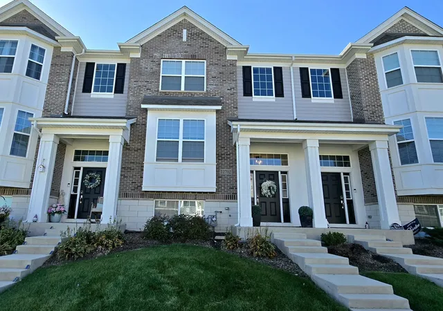 Photo 3 of Townhouse for sale at 12702 W Waveland Ct, Homer Glen, IL 60491 | MLS# 12785857 | Listing updated on 2026-10-22