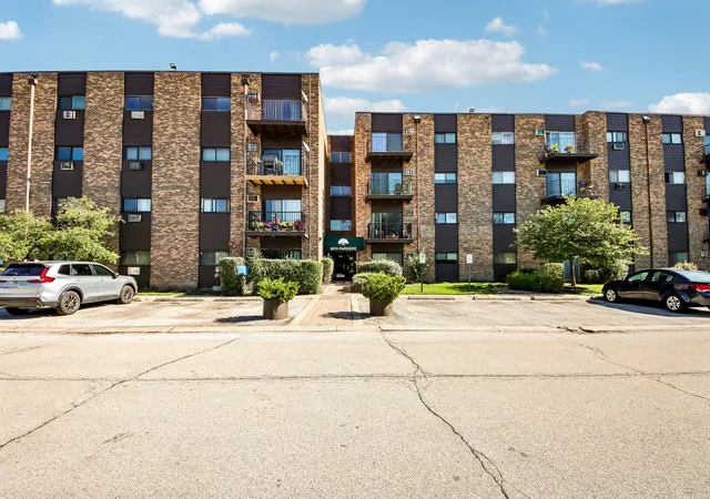 Photo 1 of Sale Pending at 8970 N Parkside Ave #304, Des Plaines, IL 60016 | MLS# 12785901 | Listing updated on 2026-10-30