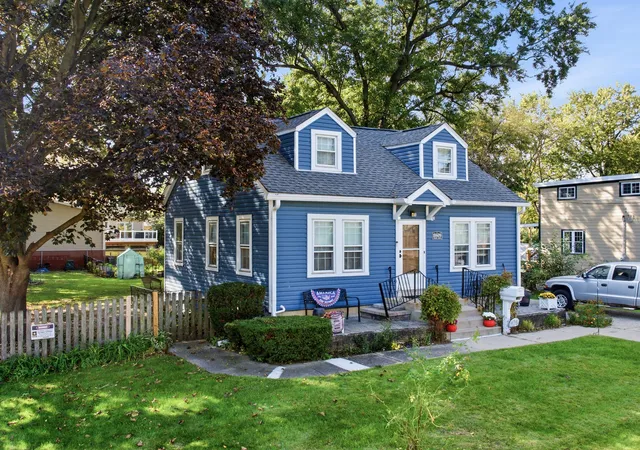 Photo 2 of Single family home for sale at 10609 Schubert Ave, Melrose Park, IL 60164 | MLS# 12785907 | Listing updated on 2026-10-21